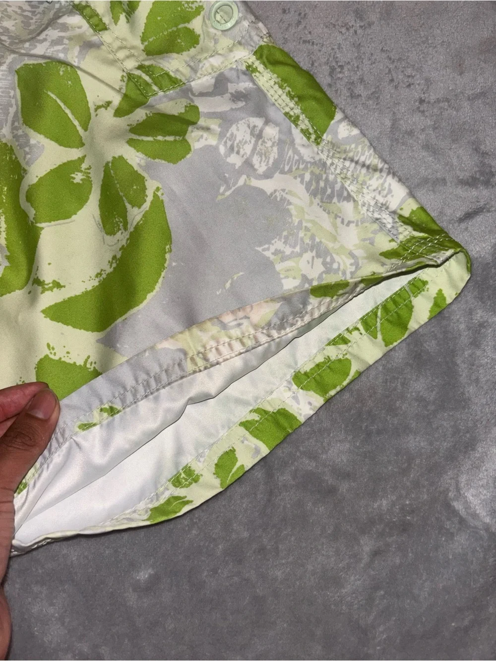 Oakley Men's Floral Board Shorts 32 Drawstring Green Gray White Beach Tropical